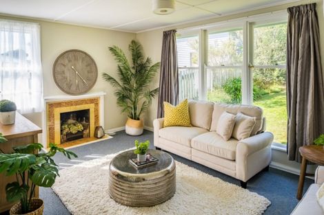 Photo of property in 7 Taupiri Crescent, Titahi Bay, Porirua, 5022
