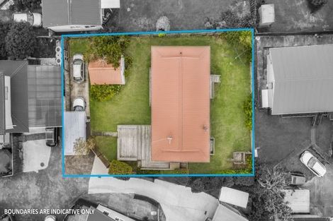 Photo of property in 23 Luckens Road, West Harbour, Auckland, 0618