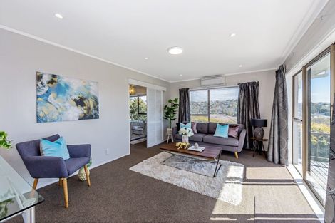 Photo of property in 2/36 Shanaway Rise, Hillcrest, Auckland, 0627