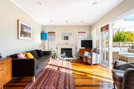 Photo of property in 1/68 Routley Drive, Glen Eden, Auckland, 0602