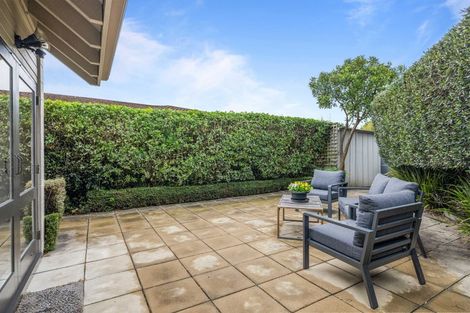Photo of property in 15a Saint Winifreds Place, Bryndwr, Christchurch, 8052
