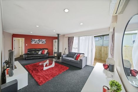 Photo of property in 54a Walworth Avenue, Pakuranga Heights, Auckland, 2010