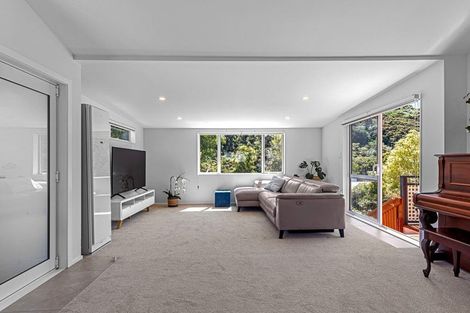 Photo of property in 2/140 Lynn Road, Bayview, Auckland, 0629