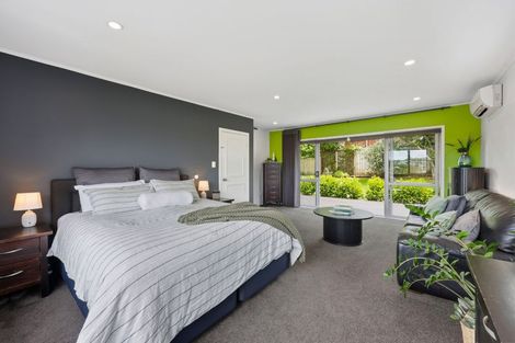 Photo of property in 16 Judkins Crescent, Cockle Bay, Auckland, 2014