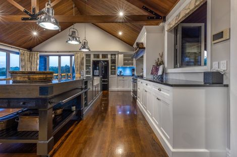 Photo of property in 2 Otaihanga Road, Paraparaumu Beach, Paraparaumu, 5032