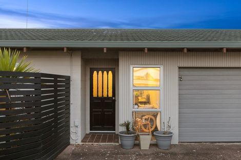 Photo of property in 1/73 Florence Avenue, Orewa, 0931