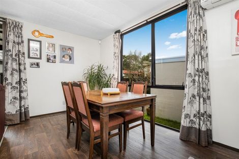 Photo of property in 2/88d Kelvin Road, Papakura, 2110