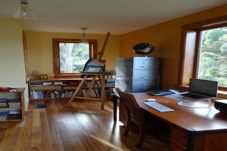 Photo of property in 57 Hawkhurst Road, Lyttelton, 8082