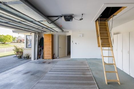 Photo of property in 1 Merlin Close, Huntington, Hamilton, 3210