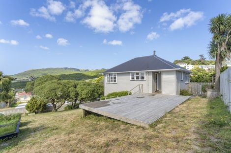 Photo of property in 19 Taupiri Crescent, Titahi Bay, Porirua, 5022