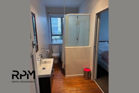 Photo of property in 21 Gilbert Street, New Plymouth, 4310