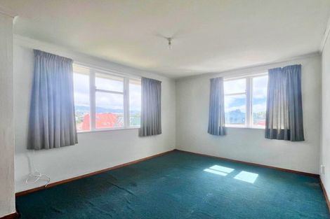 Photo of property in 5-7 Hazard Grove, Cannons Creek, Porirua, 5024