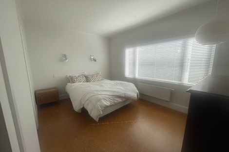 Photo of property in 11 Ngatoto Street, Khandallah, Wellington, 6035