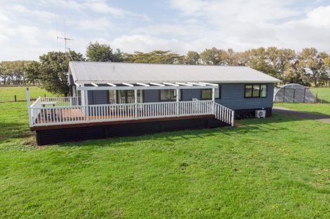Photo of property in 230 Central Road, Waitakaruru, Thames, 3576
