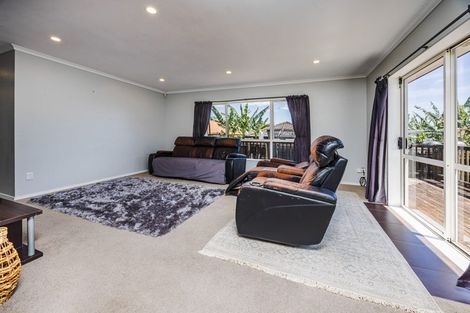 Photo of property in 12 Prado Drive, Pukekohe, 2120