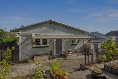 Photo of property in 1 Tawa Street, Gonville, Whanganui, 4501