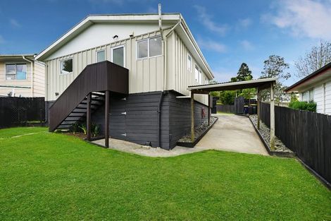 Photo of property in 2 Hanui Place, Massey, Auckland, 0614