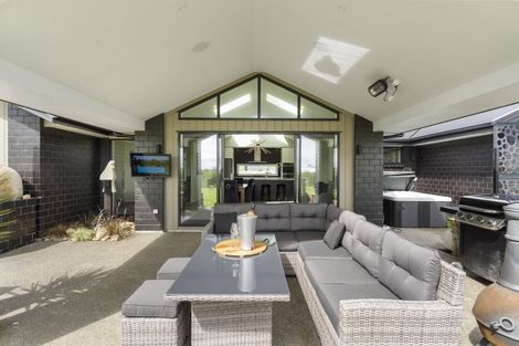Photo of property in 9 Oriwa Lane, Levin, 5571
