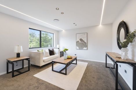 Photo of property in 19 Taipahitini Road, Rosehill, 2113