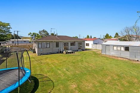 Photo of property in 1 Mckenzie Street, Taneatua, 3123