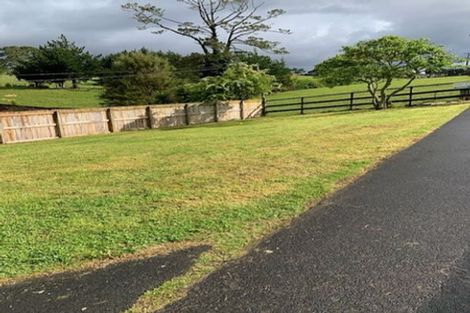 Photo of property in 1/232 Henderson Valley Road, Henderson, Auckland, 0612