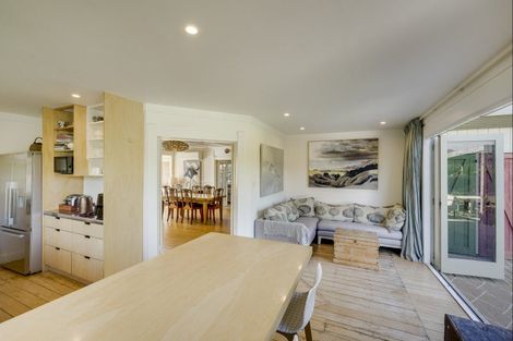 Photo of property in 10 Moori Road, Waimarama, 4294