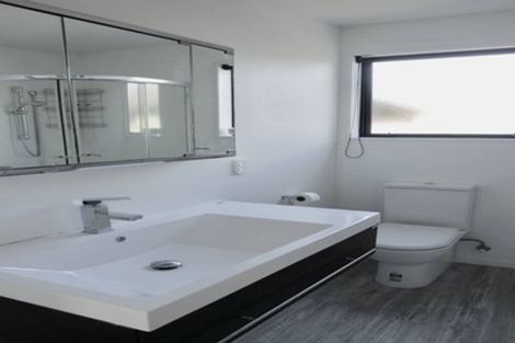 Photo of property in 5 Tullamore Place, Casebrook, Christchurch, 8051