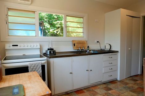 Photo of property in 74 Matai Road, Raumati South, Paraparaumu, 5032