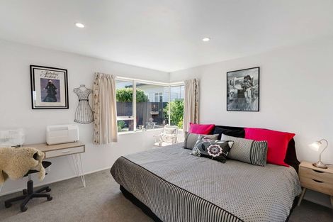 Photo of property in 49 Sawyers Arms Road, Northcote, Christchurch, 8052