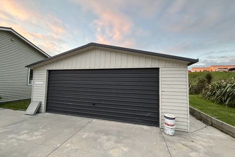 Photo of property in 136 Derham Road, Te Horo, Otaki, 5581