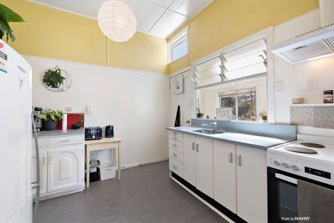 Photo of property in 213 The Parade, Island Bay, Wellington, 6023