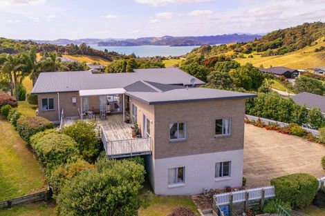 Photo of property in 16 Ohuka Place, Whitianga, 3510