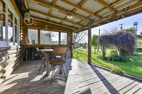 Photo of property in 81 Pohokura Road, Tutira, Napier, 4188