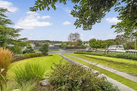 Photo of property in 10 Taioma Crescent, Te Atatu Peninsula, Auckland, 0610