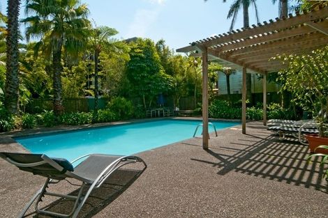 Photo of property in 3/73 Princes Street, Northcote Point, Auckland, 0627