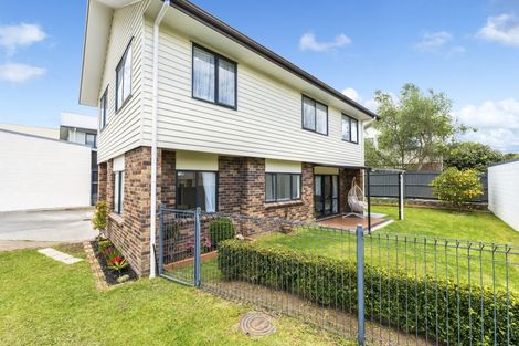 Photo of property in 6 Newfound Way, Glen Eden, Auckland, 0602