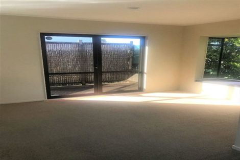 Photo of property in 1 Bass Street, West Harbour, Auckland, 0618