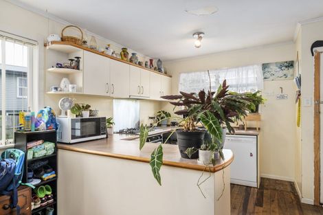 Photo of property in 58 Chorley Avenue, Massey, Auckland, 0614