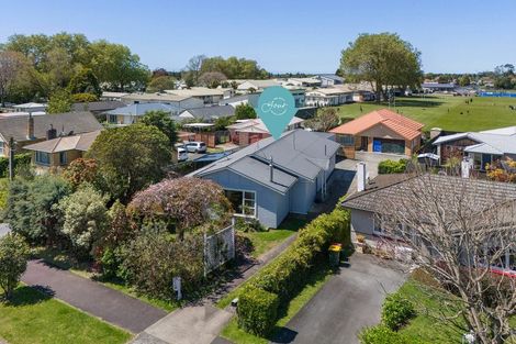 Photo of property in 12 Carisbrooke Street, Katikati, 3129