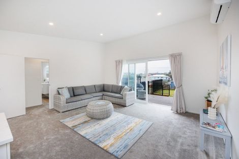 Photo of property in 10 Union Street, Foxton, 4814