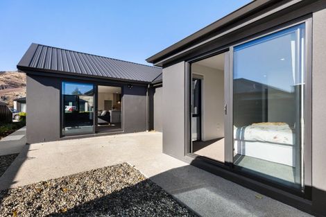 Photo of property in 8 Wallis Drive, Cromwell, 9310