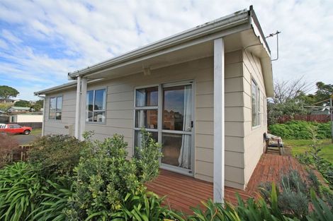 Photo of property in 18 Culzean Grove, Bell Block, New Plymouth, 4312