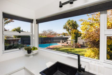 Photo of property in 11 Squires Place, Awapuni, Palmerston North, 4412