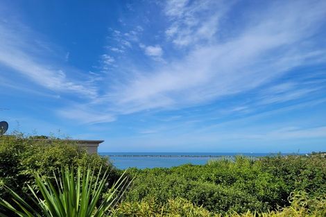 Photo of property in 58 Mount Pleasant Road, Mount Pleasant, Christchurch, 8081