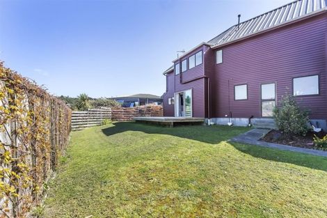 Photo of property in 19 Observatory Close, Whitby, Porirua, 5024