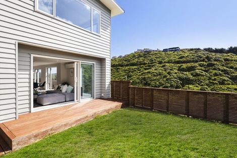 Photo of property in 3 Makomako Road, Brooklyn, Wellington, 6021