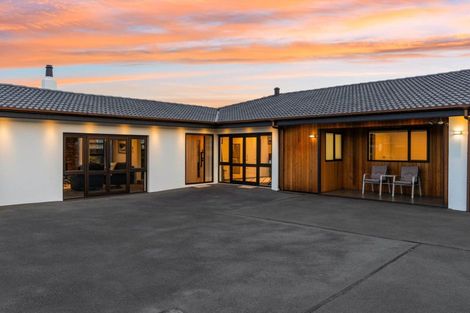 Photo of property in 215 Bay View Road, Saint Clair, Dunedin, 9012