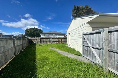Photo of property in 12b Sturges Road, Henderson, Auckland, 0612