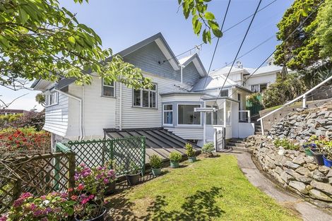 Photo of property in 19 Central Terrace, Kelburn, Wellington, 6012