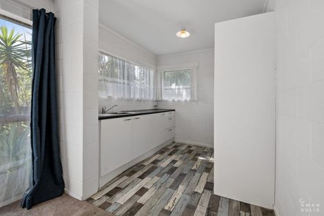 Photo of property in 3 Kathleen Street, Totara Vale, Auckland, 0627